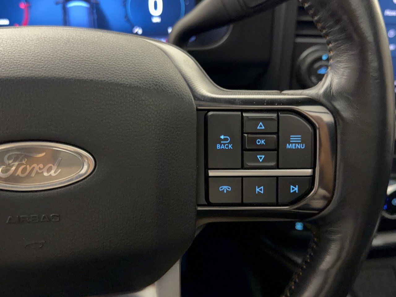 Used 2023 Ford F350 Platinum AWD/4WD image 19