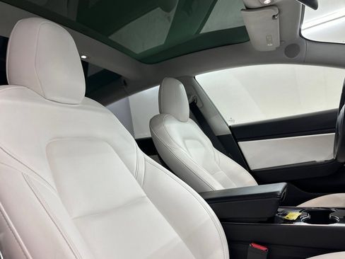 Used 2019 Tesla Model 3 Standard Range Plus image 31