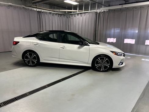Used 2023 Nissan Sentra SR w/ SR Premium Package FWD image 8
