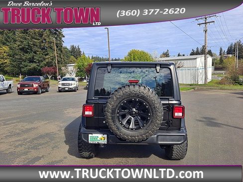 Used 2019 Jeep Wrangler Unlimited Sport AWD/4WD image 4