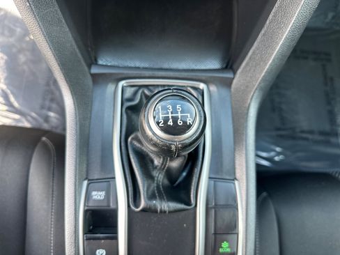 Used 2018 Honda Civic Sport image 31