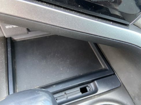 Used 2022 Toyota Camry SE FWD image 35