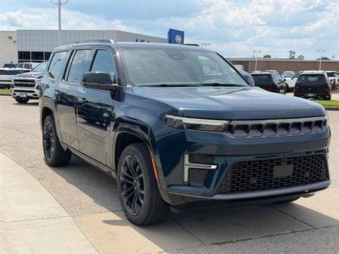 New 2026 Jeep Grand Wagoneer Summit AWD/4WD image 3