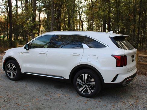 New 2025 Kia Sorento EX w/ EX Panoramic Sunroof Package image 6