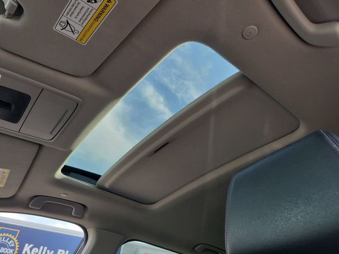 Used 2023 Honda CR-V EX-L image 18