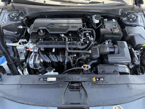 Certified 2024 Hyundai Elantra SEL FWD image 11