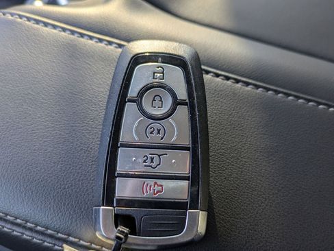 Certified 2025 Ford Expedition Max Platinum image 36