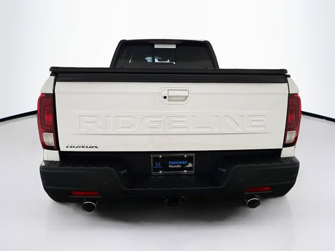 New 2025 Honda Ridgeline Black Edition image 5