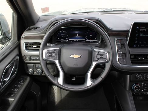 Used 2024 Chevrolet Tahoe LT RWD image 11