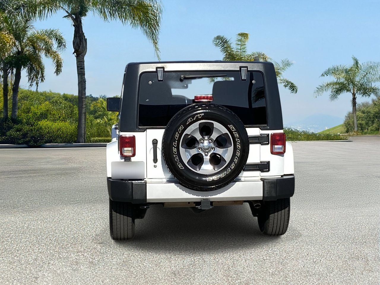 Used 2018 Jeep Wrangler Unlimited Sahara AWD/4WD image 4