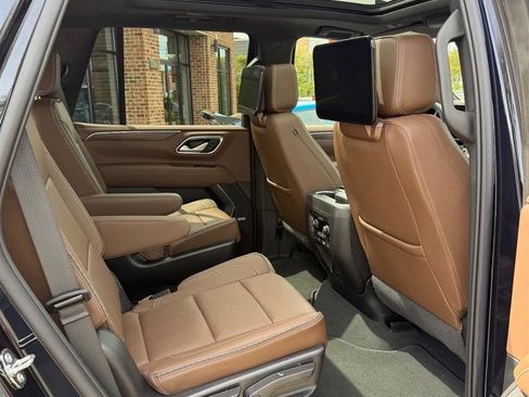 Used 2023 Chevrolet Tahoe High Country image 12