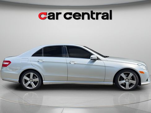 Used 2010 Mercedes-Benz E 350 Sedan image 7