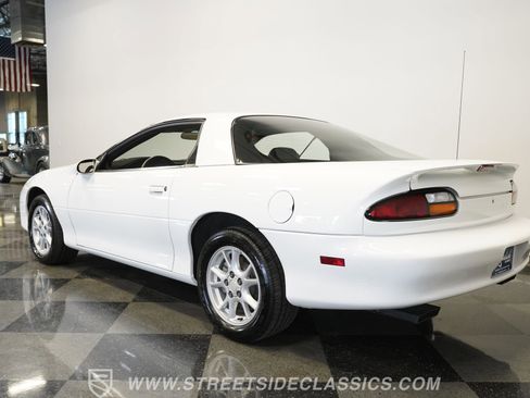 Used 2001 Chevrolet Camaro Z28 w/ Preferred Equipment Group image 11