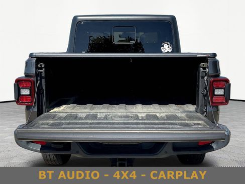 Used 2020 Jeep Gladiator Overland AWD/4WD image 7