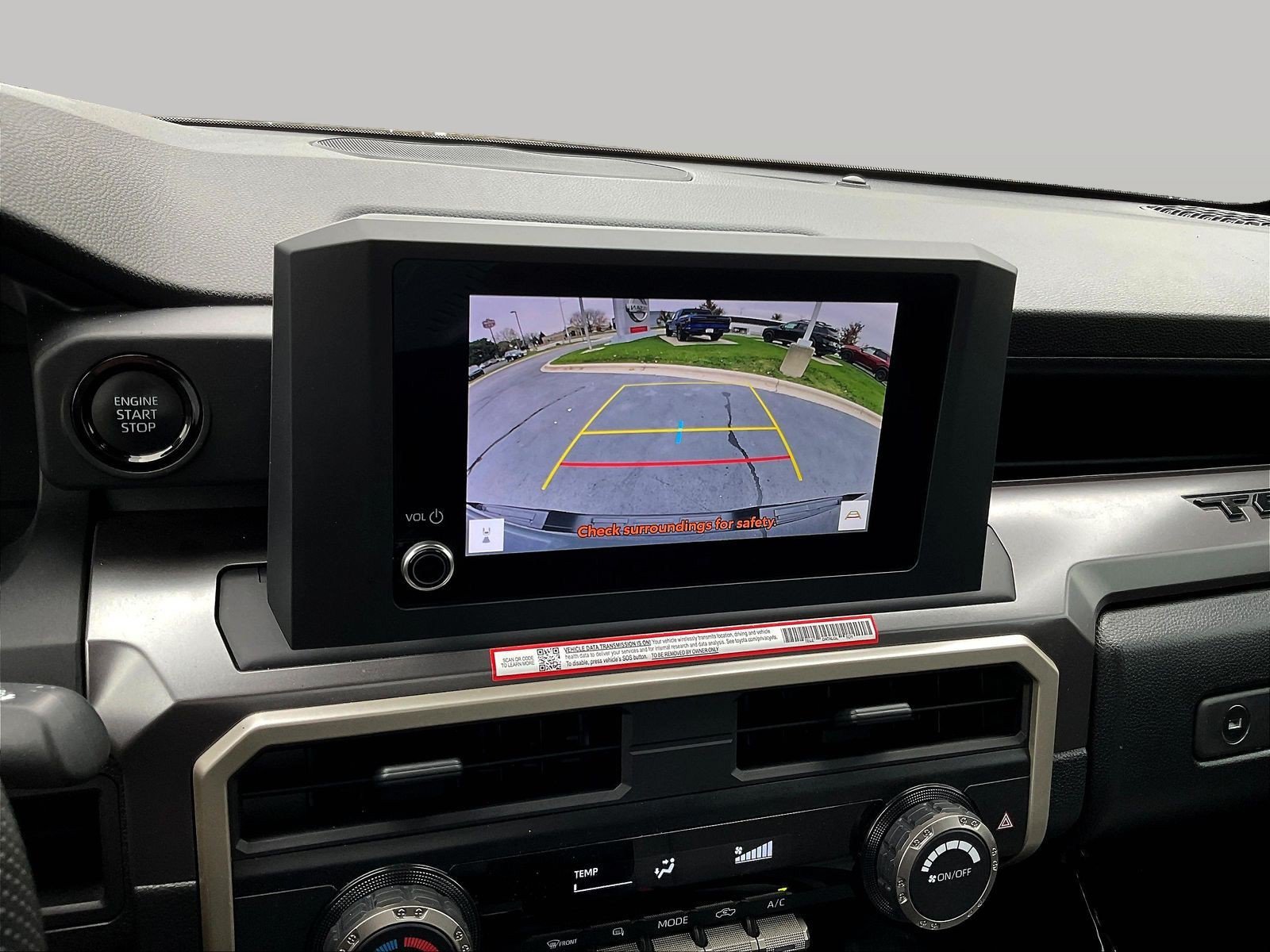 Used 2025 Toyota Tacoma SR5 AWD/4WD image 18