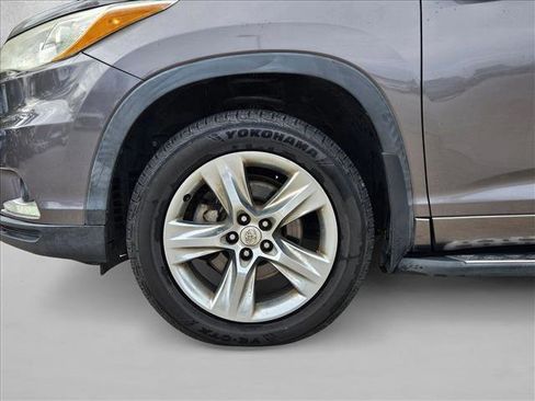 Used 2014 Toyota Highlander Limited image 9
