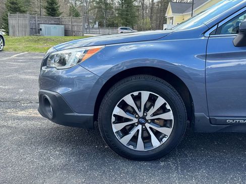 Used 2015 Subaru Outback 2.5i Limited AWD/4WD image 10