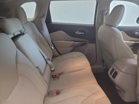 Used 2021 Jeep Cherokee Latitude w/ Mobile Office Group image 19