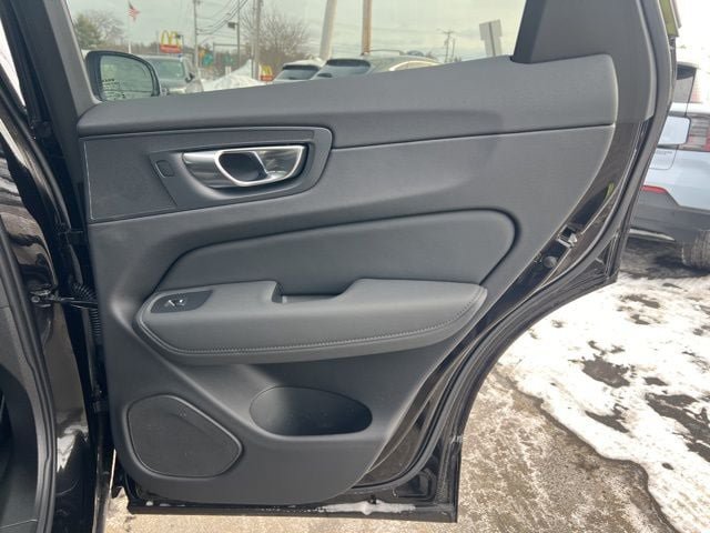 New 2026 Volvo XC60 B5 Plus w/ Protection Package Premier AWD/4WD image 15