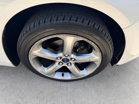 Used 2015 Ford Fusion SE FWD image 17