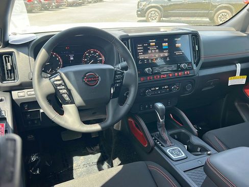 New 2026 Nissan Frontier PRO-4X w/ Pro-4x Convenience Package image 18