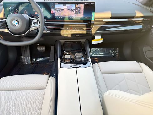 New 2026 BMW 530i w/ Convenience Package image 19