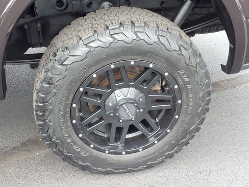 Used 2020 Ford F150 Platinum w/ Equipment Group 701A Luxury AWD/4WD image 29