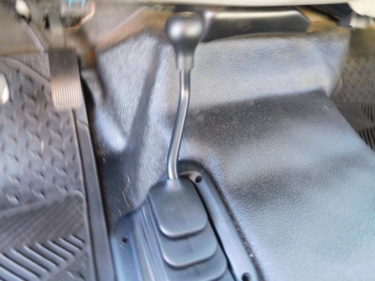 Used 2006 Ford F250 XL AWD/4WD image 25