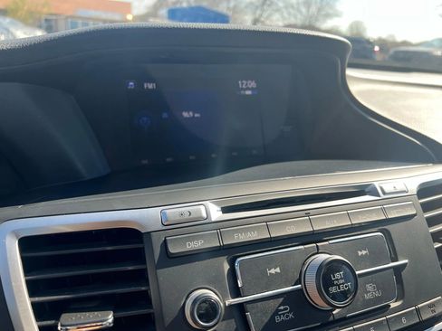 Used 2016 Honda Accord LX image 17