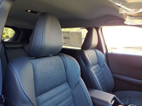 New 2026 Mitsubishi Outlander SE FWD image 17