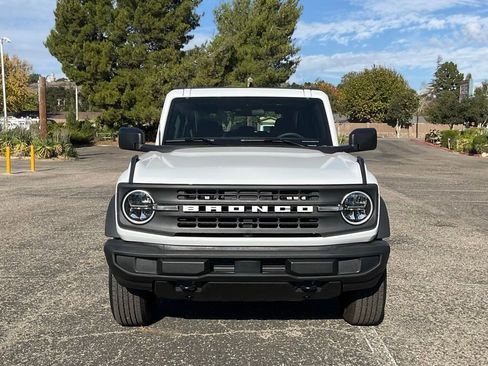 New 2025 Ford Bronco 4-Door image 9