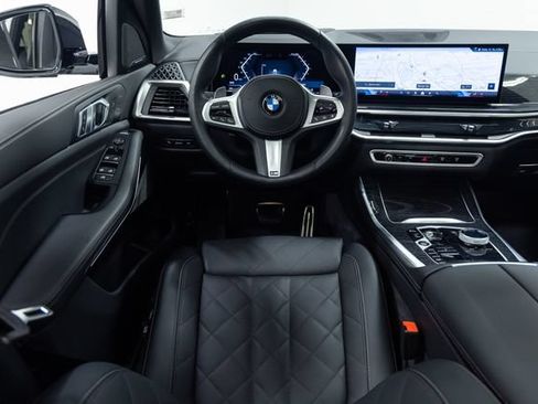 Used 2026 BMW X5 xDrive40i AWD/4WD image 3