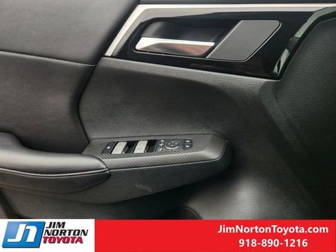 Used 2024 Mitsubishi Outlander SE image 26