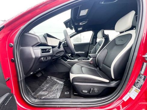 New 2025 Kia K4 GT-Line Turbo w/ GT-Line Premium Package FWD image 14