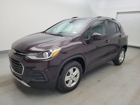 Used 2022 Chevrolet Trax LT w/ Driver Confidence Package AWD/4WD image 2