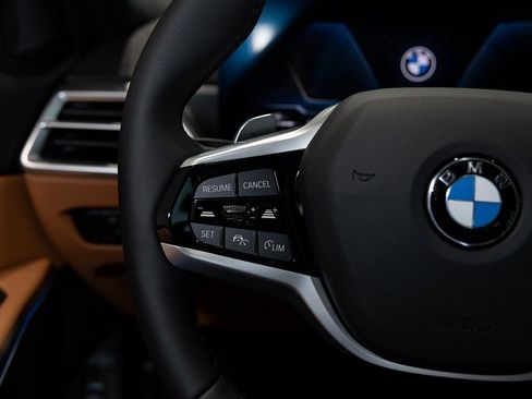 Used 2025 BMW 330i xDrive Sedan w/ Premium Package image 25