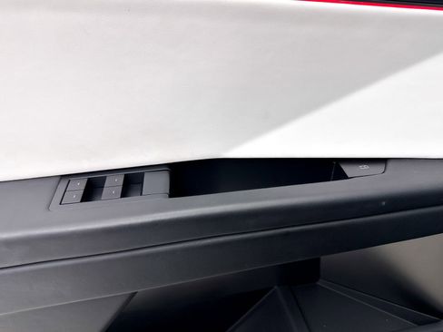 Used 2024 Tesla Cybertruck AWD Crew Cab image 30