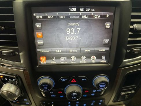 Used 2016 RAM 1500 Laramie w/ Convenience Group AWD/4WD image 6