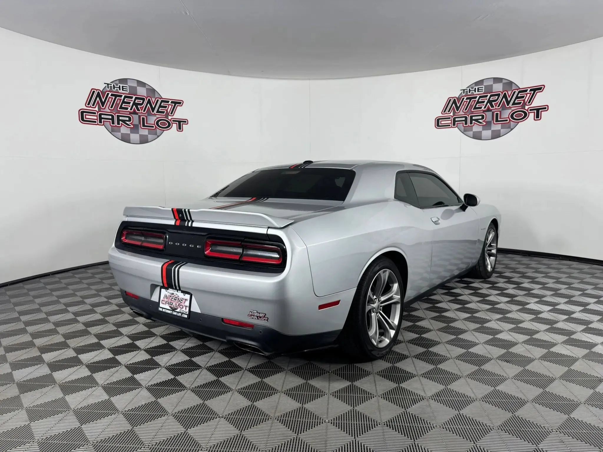 Used 2020 Dodge Challenger R/T RWD image 7