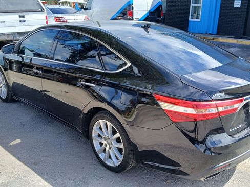 Used 2014 Toyota Avalon Limited image 3