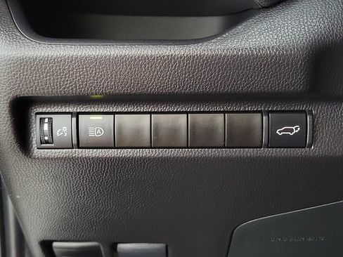 Used 2025 Toyota RAV4 XLE w/ Convenience Package FWD image 24