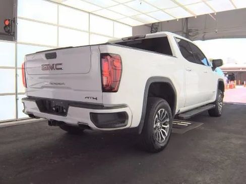 Used 2020 GMC Sierra 1500 AT4 w/ AT4 Premium Package AWD/4WD image 6