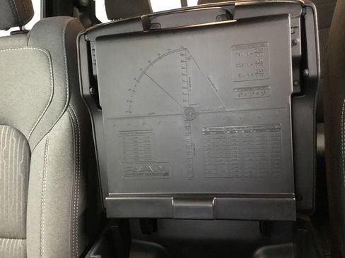 Used 2022 RAM 1500 Big Horn AWD/4WD image 33