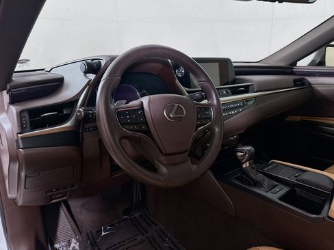 Used 2020 Lexus ES 350 w/ Premium Package FWD image 9