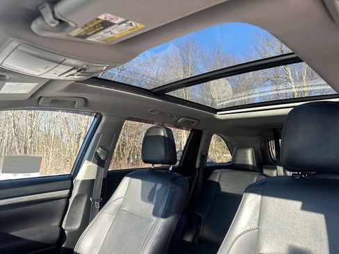 Used 2018 Toyota Highlander Limited Platinum image 38