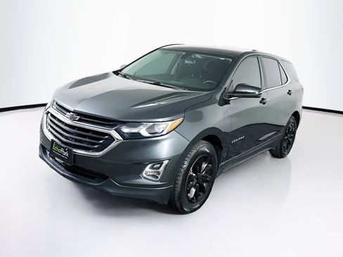 Used 2018 Chevrolet Equinox LT image 3