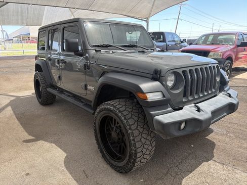 Used 2019 Jeep Wrangler Unlimited Sport AWD/4WD image 7