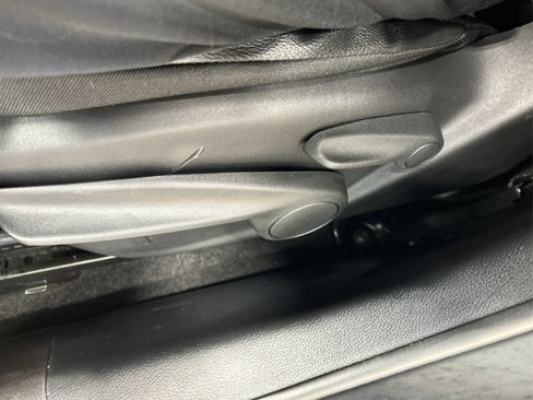 New 2026 Jeep Compass Latitude AWD/4WD image 17