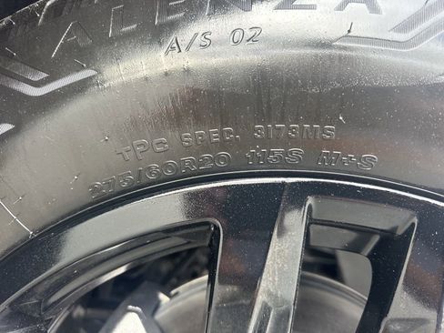 Used 2025 Chevrolet Silverado 1500 Custom image 30