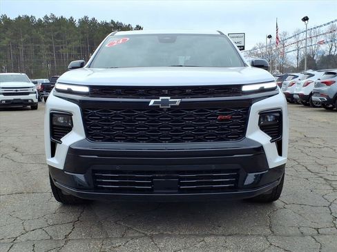 Used 2024 Chevrolet Traverse RS w/ LPO, Floor Liner Package image 3